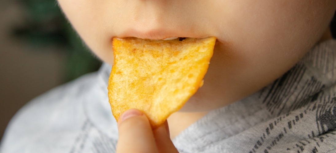 Obésité des enfants : une tribune contre le « marketing de la malbouffe »