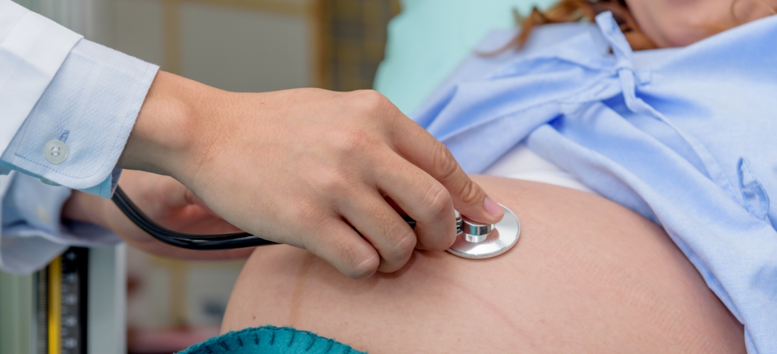 Améliorer le suivi de grossesse est l'une des pistes qui est étudiée par la mission d'information pour améliorer la santé périnatale.