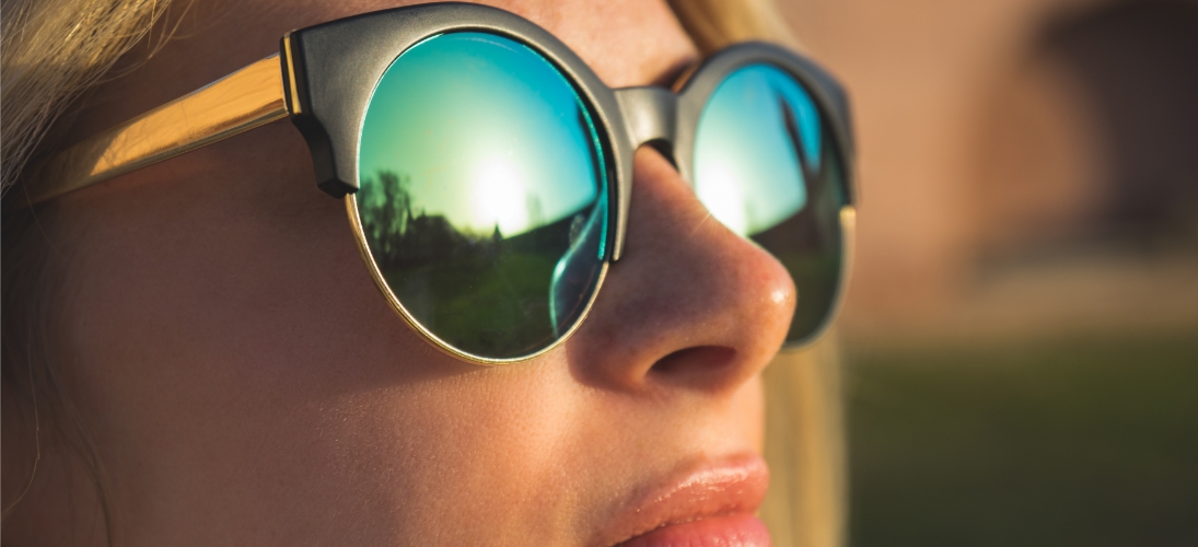 Selon le Baromètre 2025 de la santé visuelle publié par l’Association nationale pour l’amélioration de la vue, les Français sont nombreux à ne pas prendre soin de leurs yeux. Qu’elles soient correctrices ou solaires, les lunettes sont encore trop peu portées, alors qu’elles demeurent essentielles pour rester en bonne santé.