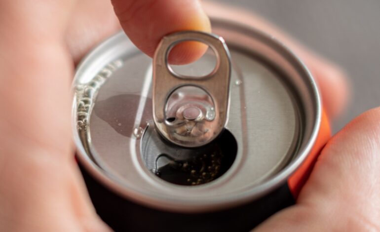 Sous ses airs de soda festif, le Vody cache en réalité un cocktail détonant de vodka, de caféine, de sucre et de taurine qui inquiète les associations de prévention.
