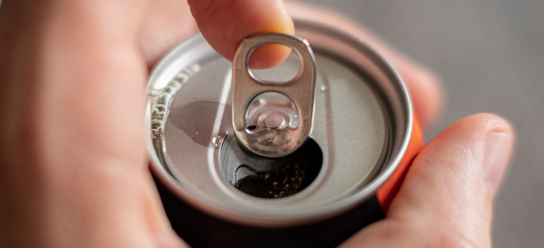 Sous ses airs de soda festif, le Vody cache en réalité un cocktail détonant de vodka, de caféine, de sucre et de taurine qui inquiète les associations de prévention.