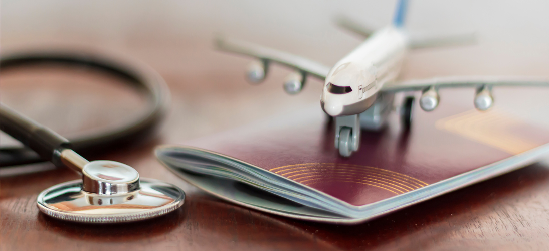 Vacances à l’étranger : bon à savoir côté santé