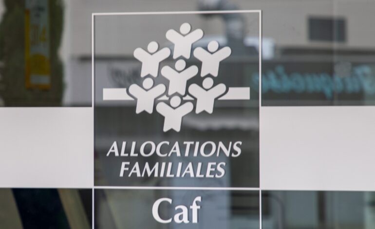 La revalorisation de l’allocation de soutien familial (ASF) a fait diminuer le taux de pauvreté des familles monoparentales.