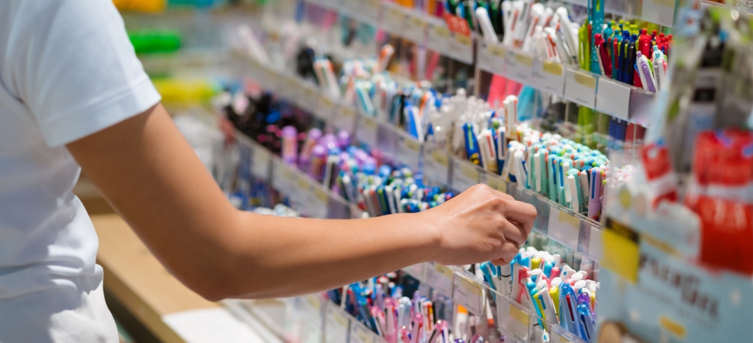 À l’approche de la rentrée des classes, la Direction générale de la concurrence, de la consommation et de la répression des fraudes alerte sur la composition de certaines fournitures scolaires, potentiellement dangereuse pour la santé.