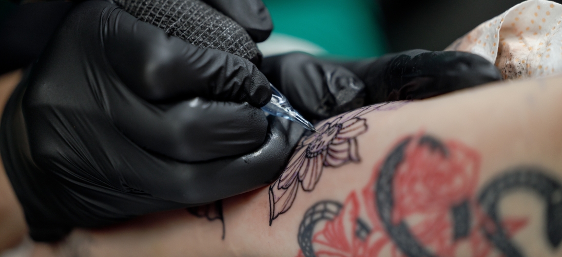 Tatouage : les encres sous surveillance
